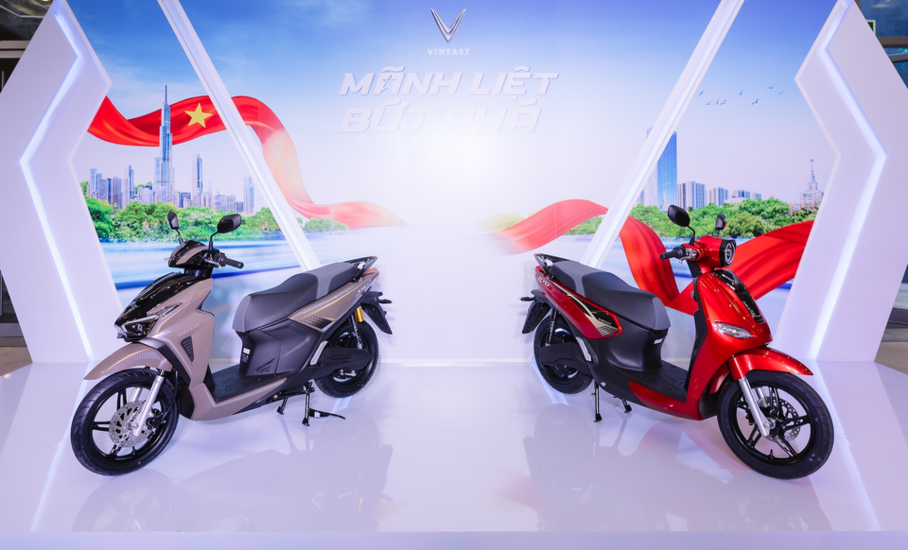 Bộ đôi xe máy điện VinFast