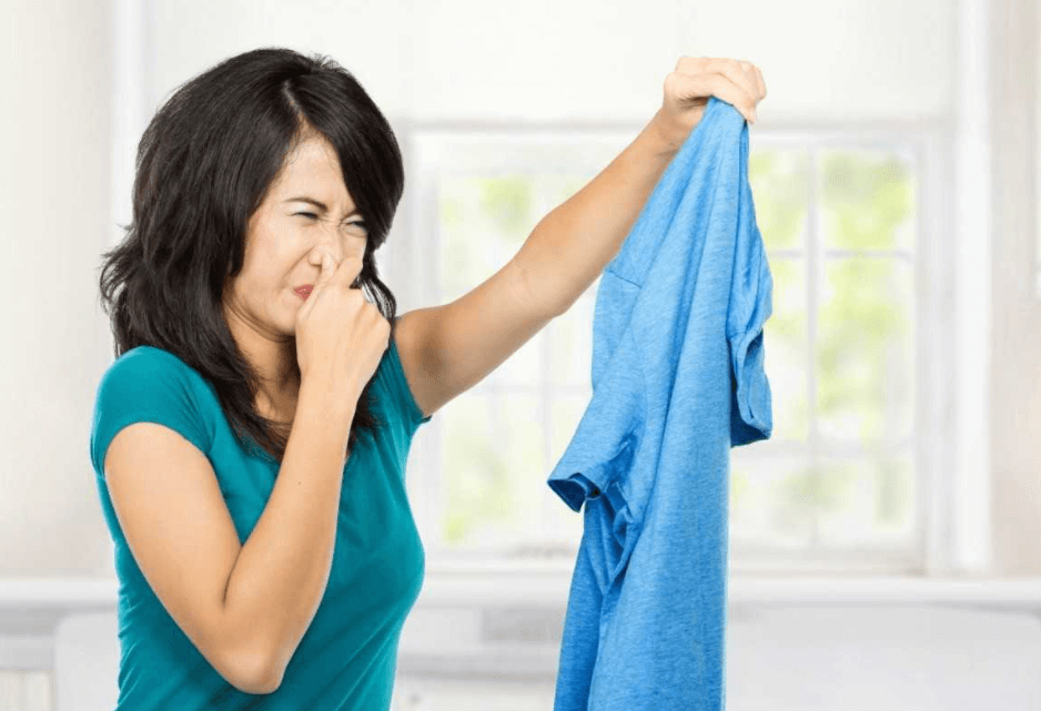 Giải Quyết Vấn Đề Quần Áo Ẩm Mốc Trong Mùa Nồm Ẩm Nhờ Máy Sấy