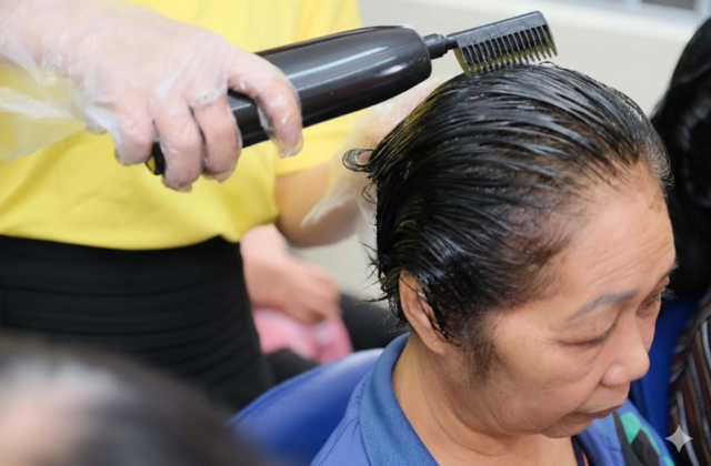Cách Phủ Bạc Tại Nhà Để Tóc Đen Bóng Lĩnh Mượt Như Mới Ra Salon