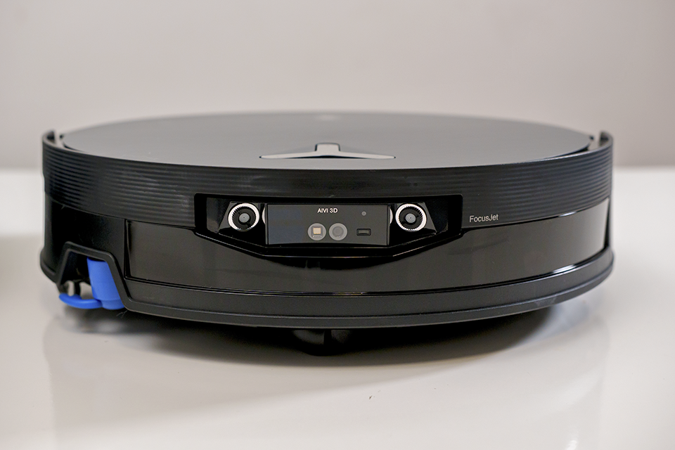 Trải Nghiệm Robot Hút Bụi Nâng Cao Với Vòi Phun Áp Lực Tại Việt Nam
