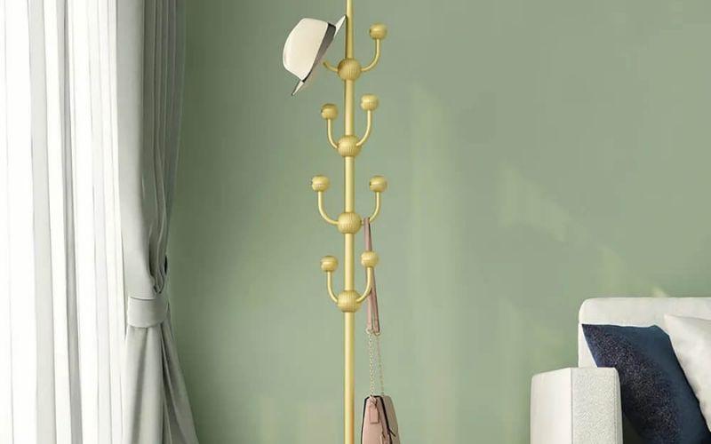 Hướng Dẫn Chọn Mua Cây Phơi Đồ Phù Hợp Để Tiết Kiệm Không Gian 7 Cây treo quần áo bằng sắt